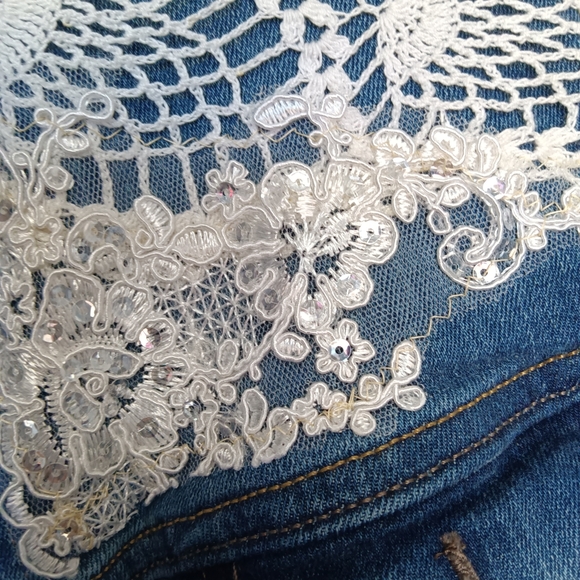 CLEARANCE SALE!! Custom Levi's Denim Jacket with Intricate White Lace - Picture 1 of 11